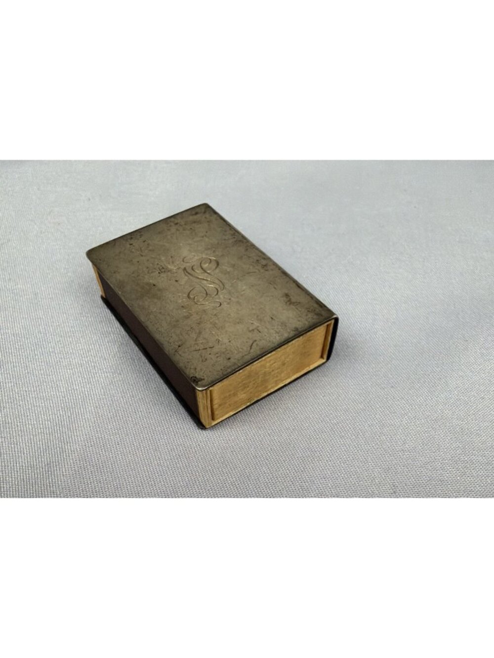 Antique Sterling Silver Match Box 18 grams of Sterling Wooden Insert & Matches